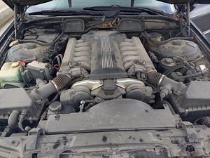 BMW 750IL (3 foto / 9)