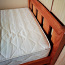 Деревянная кровать (фото #3)