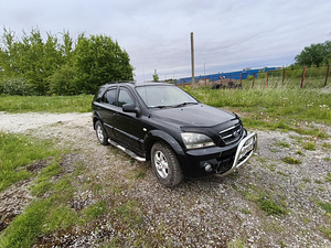 Kia Sorento (2 фото из 10)