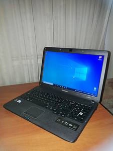 SAMSUNG NP-R530 (1 foto / 8)