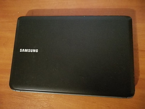 SAMSUNG NP-R530 (3 foto / 8)