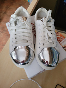 Uued Lee Cooper jalatsid s. 37 (2 foto / 3)