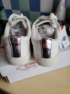 Uued Lee Cooper jalatsid s. 37 (3 foto / 3)