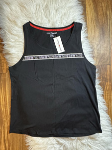 Tommy Hilfiger (1 фото из 1)