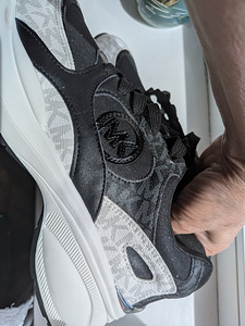 Müün Michael Kors Zuma Trainer tossud (1 foto / 6)