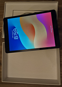 Apple iPad 8th Generation (10.2-inch, Wi-Fi + Cellular) (4 foto / 5)