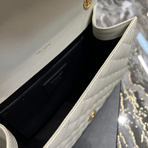 Качественная реплика Ysl Envelope (3 фото из 6)