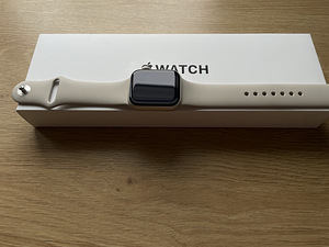Apple Watch SE (Gen 2) 40mm Starlight (3 foto / 7)