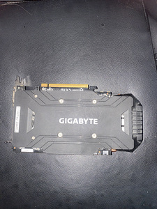 Gigabyte GTX 1060 6gb (1 foto / 3)