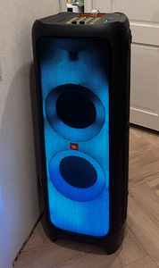 Продам колонку JBL Party 1000