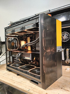 Mänguarvuti Ryzen 7 9800X3D + RX 9070 XT + 64GB RAM (2 foto / 4)