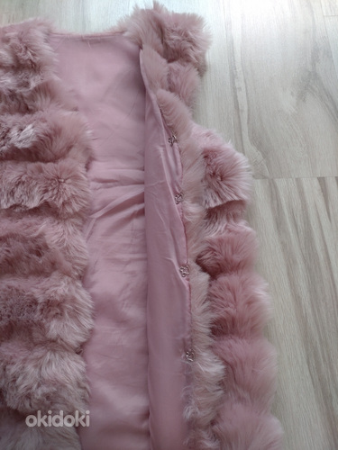 Розовый меховой жилет (фото #2)