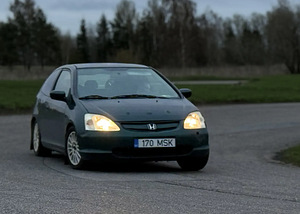 Honda Civic (15 foto / 15)