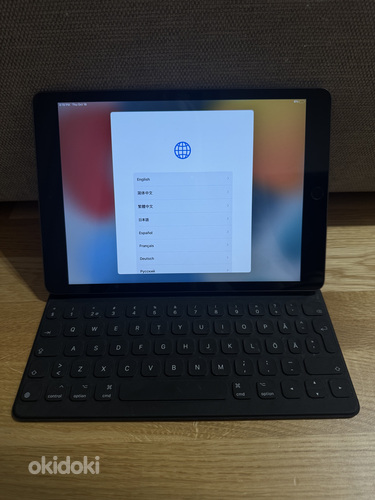 iPad (2021), 10,2", 64 ГБ, WiFi, серый космос + умная клавиатура