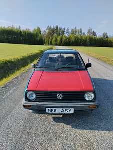 Volkswagen Golf (1 foto / 6)