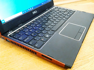 Dell Vostro V131 i5 Red (5 foto / 9)