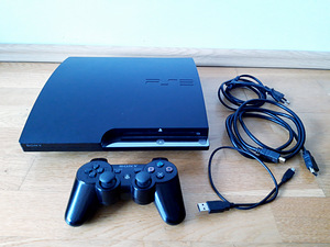 Sony PlayStation 3 Slim 160GBкомплект (2 фото из 10)