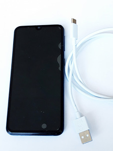 Samsung Galaxy A40 64GB (10 фото из 10)