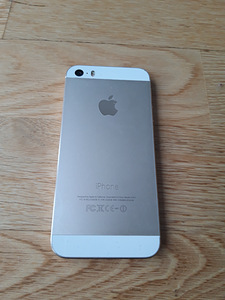 Apple iPhone 5s 32GB (2 foto / 8)