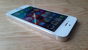 Apple iPhone 5s 32GB (5 foto / 8)