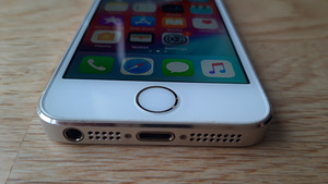Apple iPhone 5s 32GB (7 foto / 8)