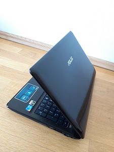 Asus K52J i3/4GB/500GB/GeForce (7 foto / 9)