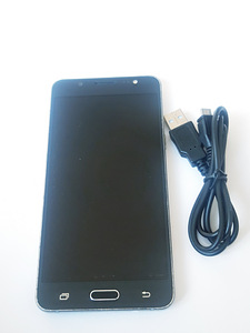 Samsung Galaxy J5 White 2016 (7 foto / 7)
