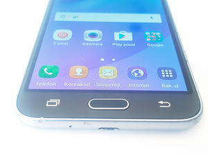 Samsung Galaxy J3 Black 2016 (2 foto / 7)