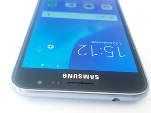 Samsung Galaxy J3 Black 2016 (3 foto / 7)