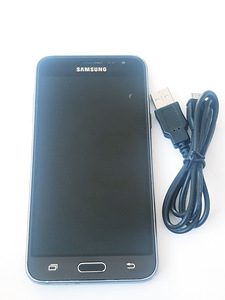 Samsung Galaxy J3 Black 2016 (7 foto / 7)