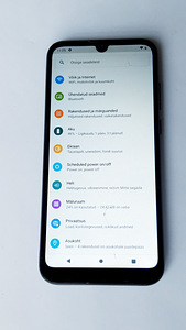 Motorola Moto e6i 32GB (6 foto / 8)