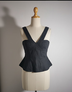 Armani Jeans (1 foto / 4)
