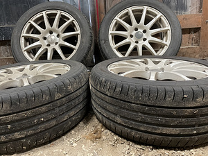 Продам диски с резиной (2 фото из 3)