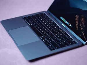 Apple Macbook Air 2018 sülearvuti (3 foto / 5)