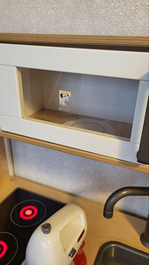 Ikea mängu köök ,kaasas annan erinevad köögi mänguasjad,kõik (2 foto / 10)