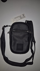 Esprit Vegan Leather Cross-body bag (1 foto / 5)
