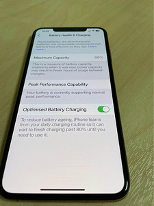 iPhone XS Max (battery 86%) (2 foto / 7)