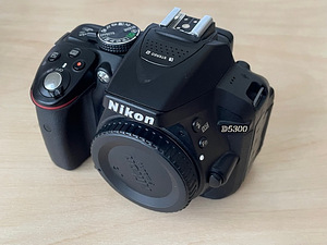 Nikon D5300 objektiivi ja lisaakudega (3 foto / 6)