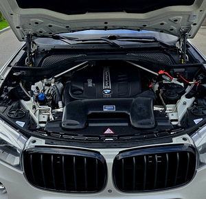 BMW X5 F15 M-пакет B&O 3.0 R6 190kW (7 фото из 12)