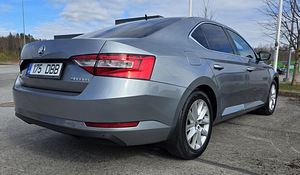 Skoda Superb Ambition 1.6 88kW автомат 2016 (5 фото из 15)