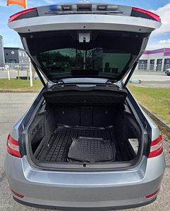 Skoda Superb Ambition 1.6 88kW автомат 2016 (7 фото из 15)