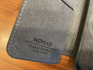 Ehtsast nahast ümbris iPhone 12 mini NOMAD Rugged Folio (6 foto / 6)
