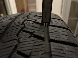 Lamellrehv 205/55 R16 SAILUN ICE BLAZER ARCTIC 94H XL (5 foto / 5)