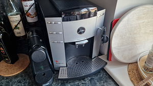 Jura Impressa F90 (1 foto / 8)