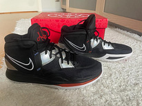 Basketball shoes Nike Kyrie Infinity Fire and Ice