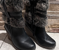 Women’s winter boots like new one