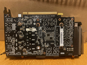 Used computer parts for a gaming computer. (10 foto / 10)
