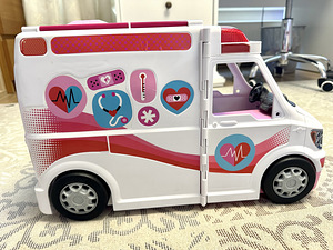 BARBIE kiirabiauto (2 foto / 8)