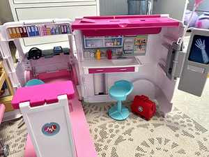 BARBIE kiirabiauto (8 foto / 8)