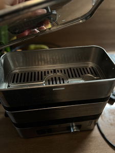WMF KITCHENminis VitalisE, 900 W, roostevaba teras - auruti (3 foto / 5)